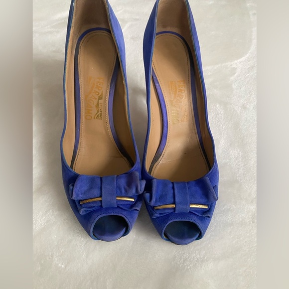 Ferragamo heels - Picture 2 of 9